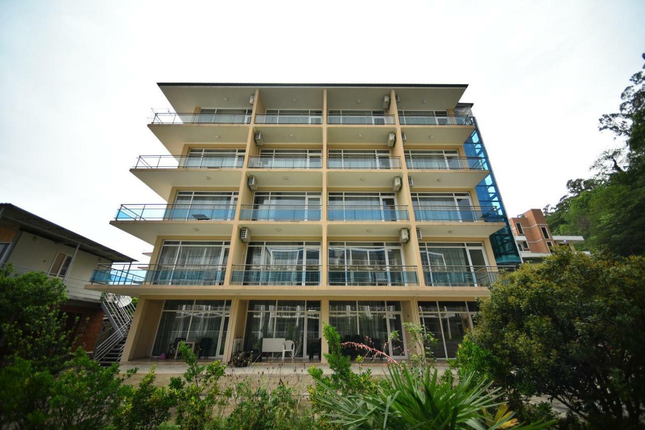Sunshine Hotel Kvariati Εξωτερικό φωτογραφία